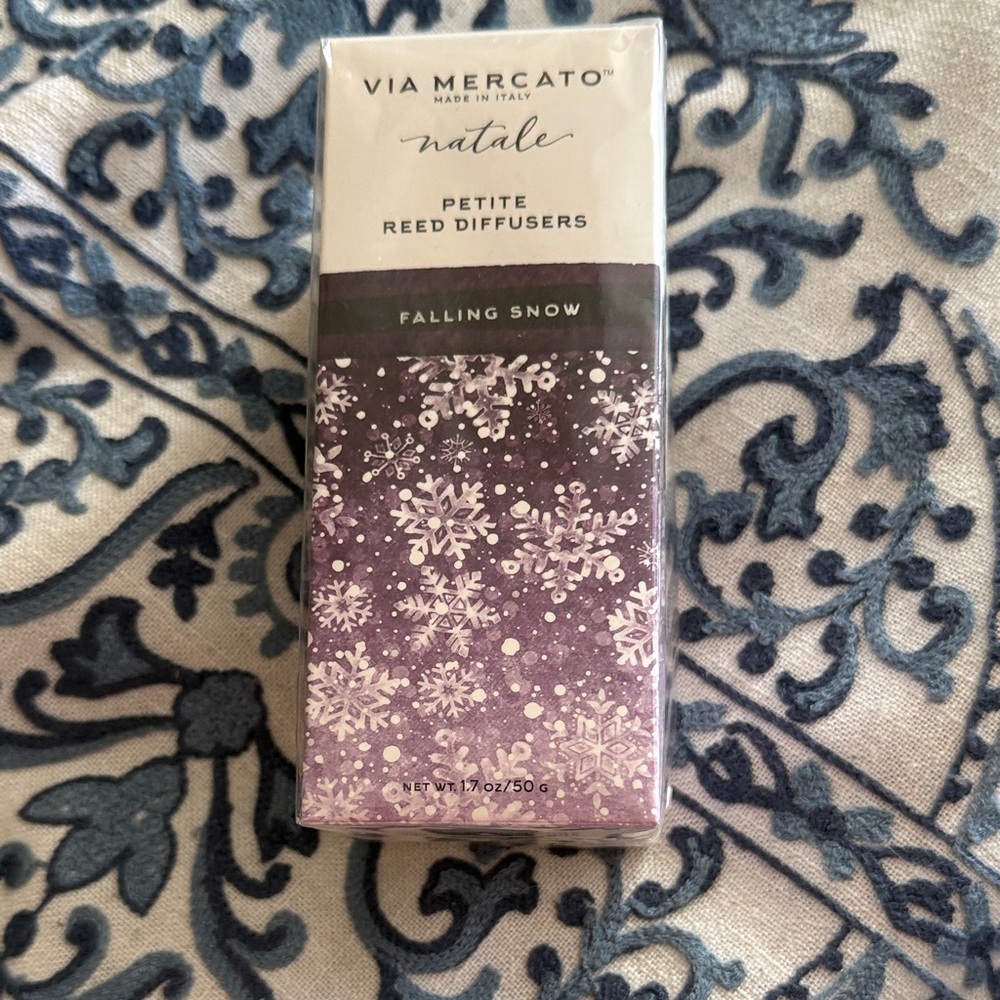Purple Reed Diffuser - Falling Snow